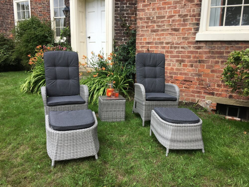 Grey wicker hotsell bistro set